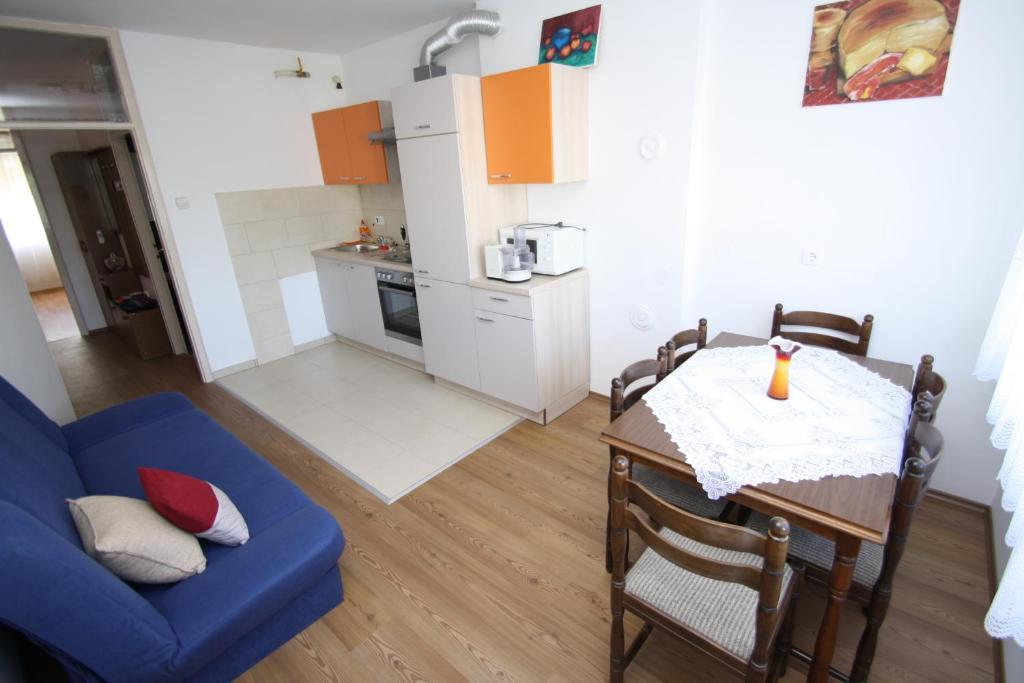 Apartments Tena With Private Parking Pula Quarto foto