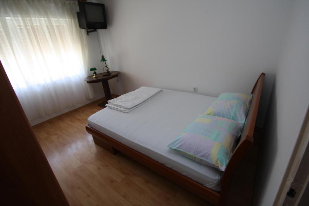 Apartments Tena With Private Parking Pula Quarto foto