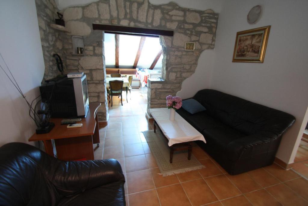 Apartments Tena With Private Parking Pula Quarto foto